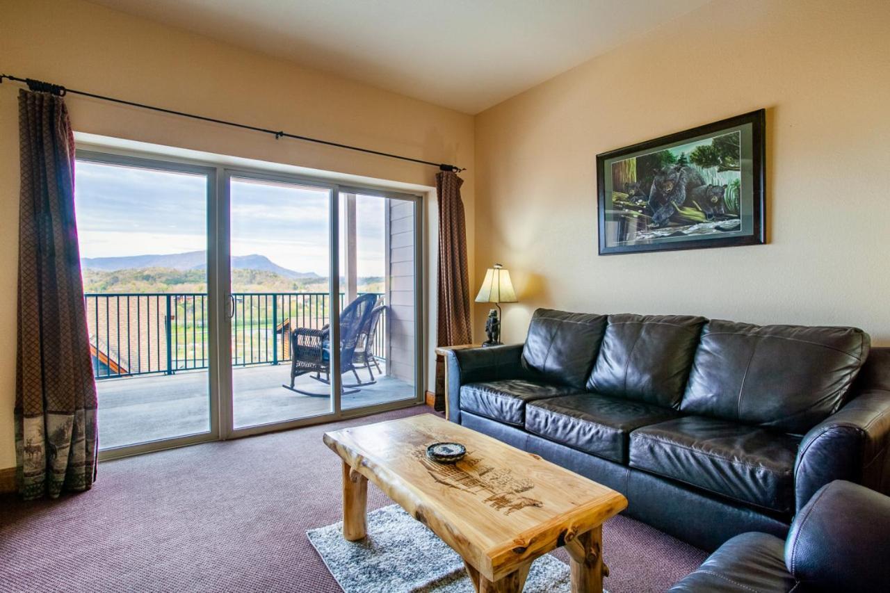 The Bear Paw Palace Mtn View And Community Pools Pigeon Forge Bagian luar foto