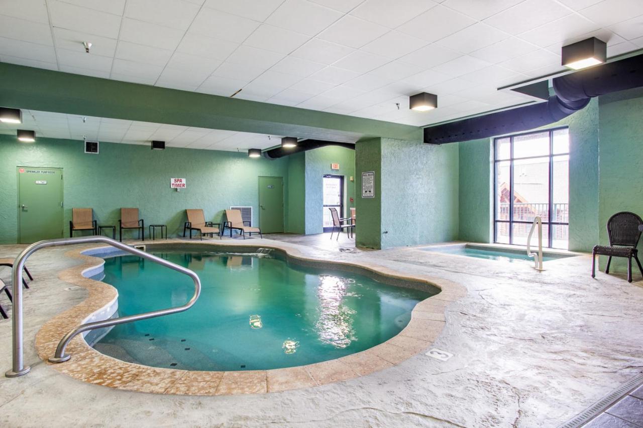 The Bear Paw Palace Mtn View And Community Pools Pigeon Forge Bagian luar foto