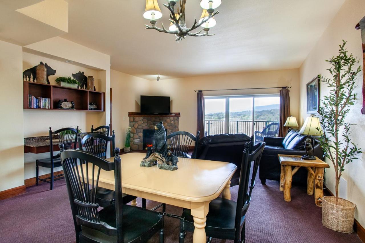 The Bear Paw Palace Mtn View And Community Pools Pigeon Forge Bagian luar foto