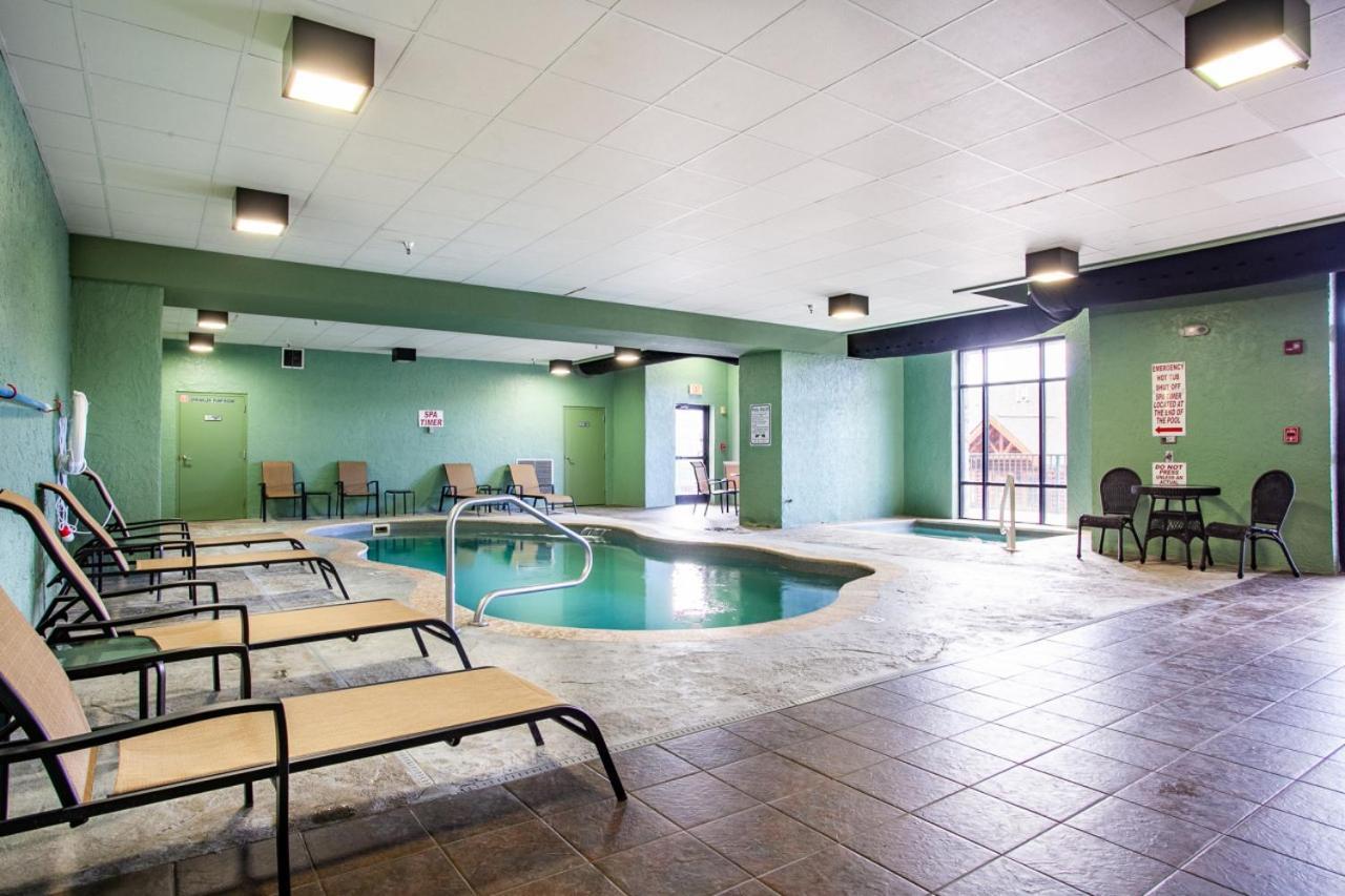 The Bear Paw Palace Mtn View And Community Pools Pigeon Forge Bagian luar foto