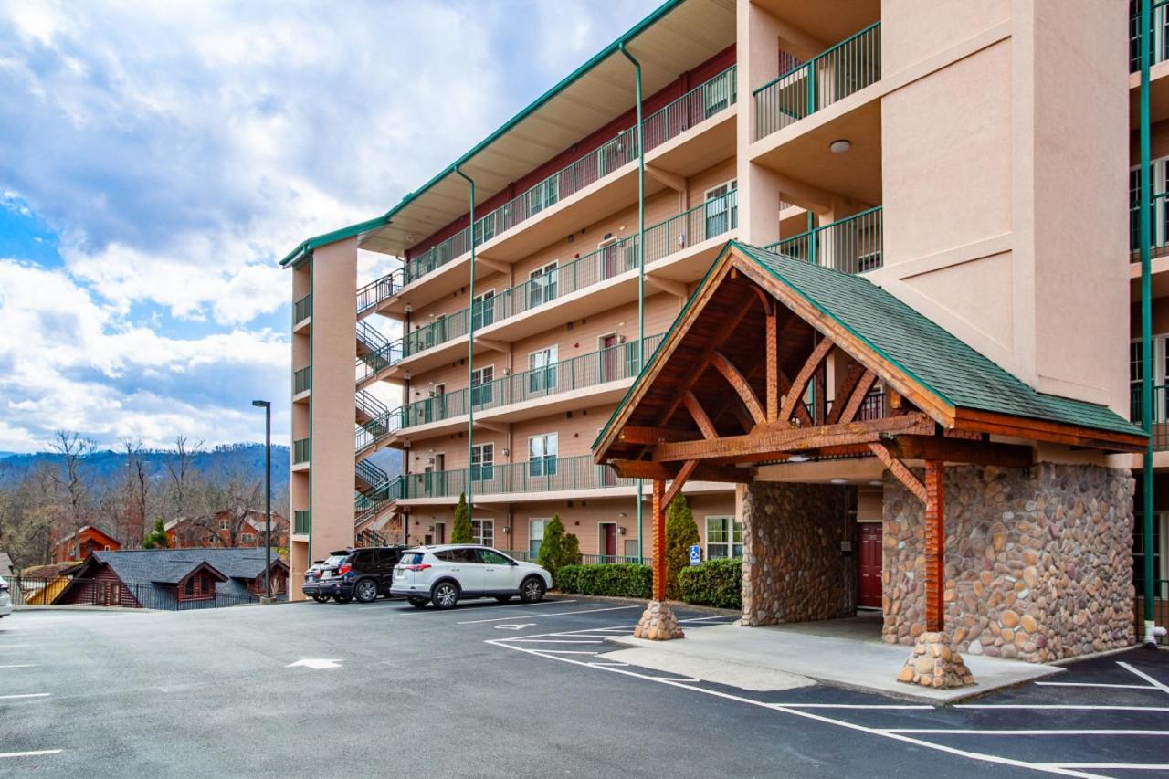 The Bear Paw Palace Mtn View And Community Pools Pigeon Forge Bagian luar foto