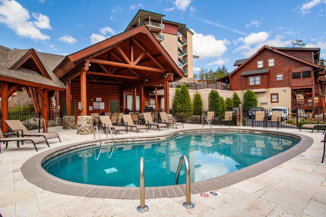 The Bear Paw Palace Mtn View And Community Pools Pigeon Forge Bagian luar foto