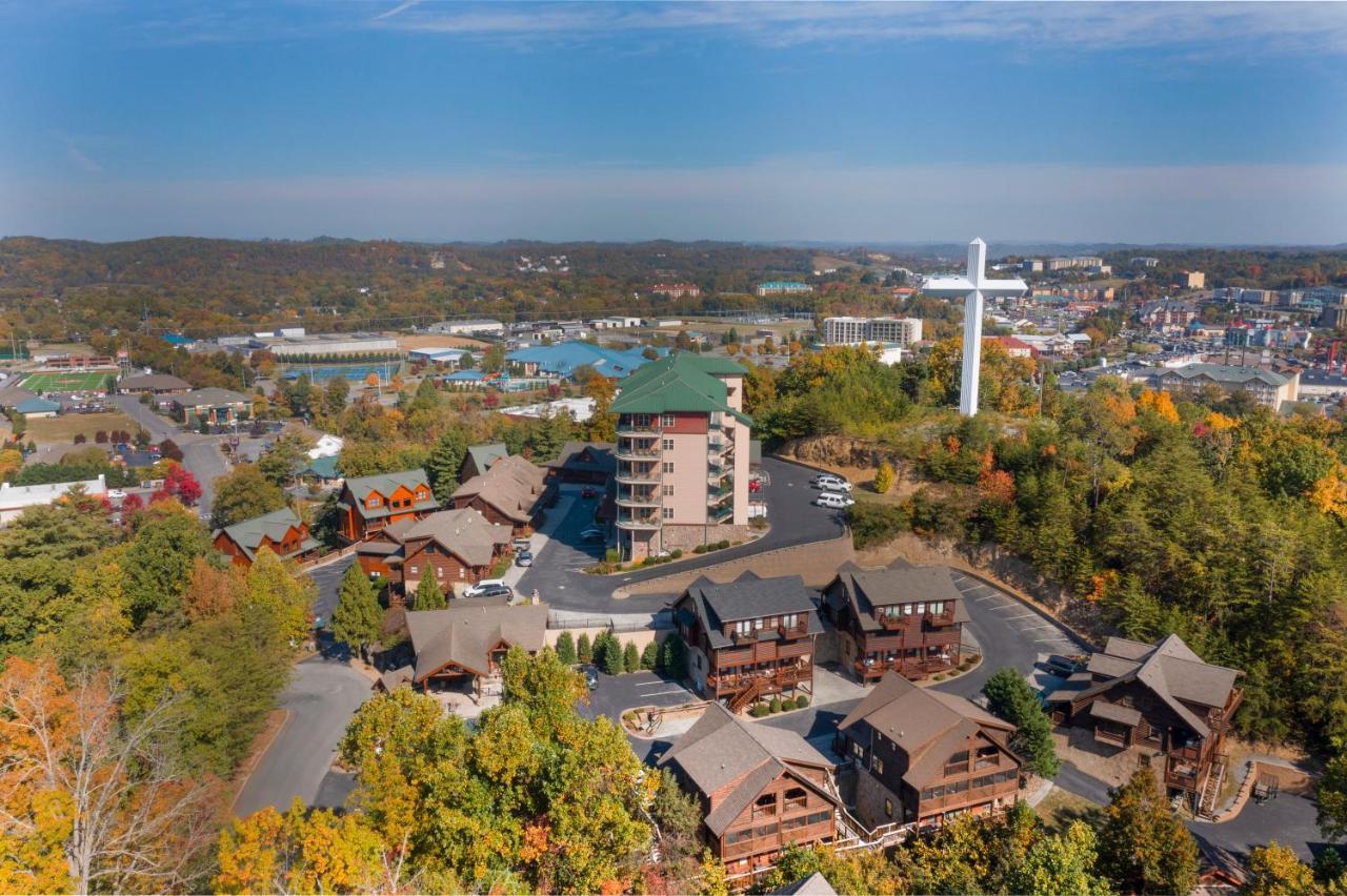The Bear Paw Palace Mtn View And Community Pools Pigeon Forge Bagian luar foto