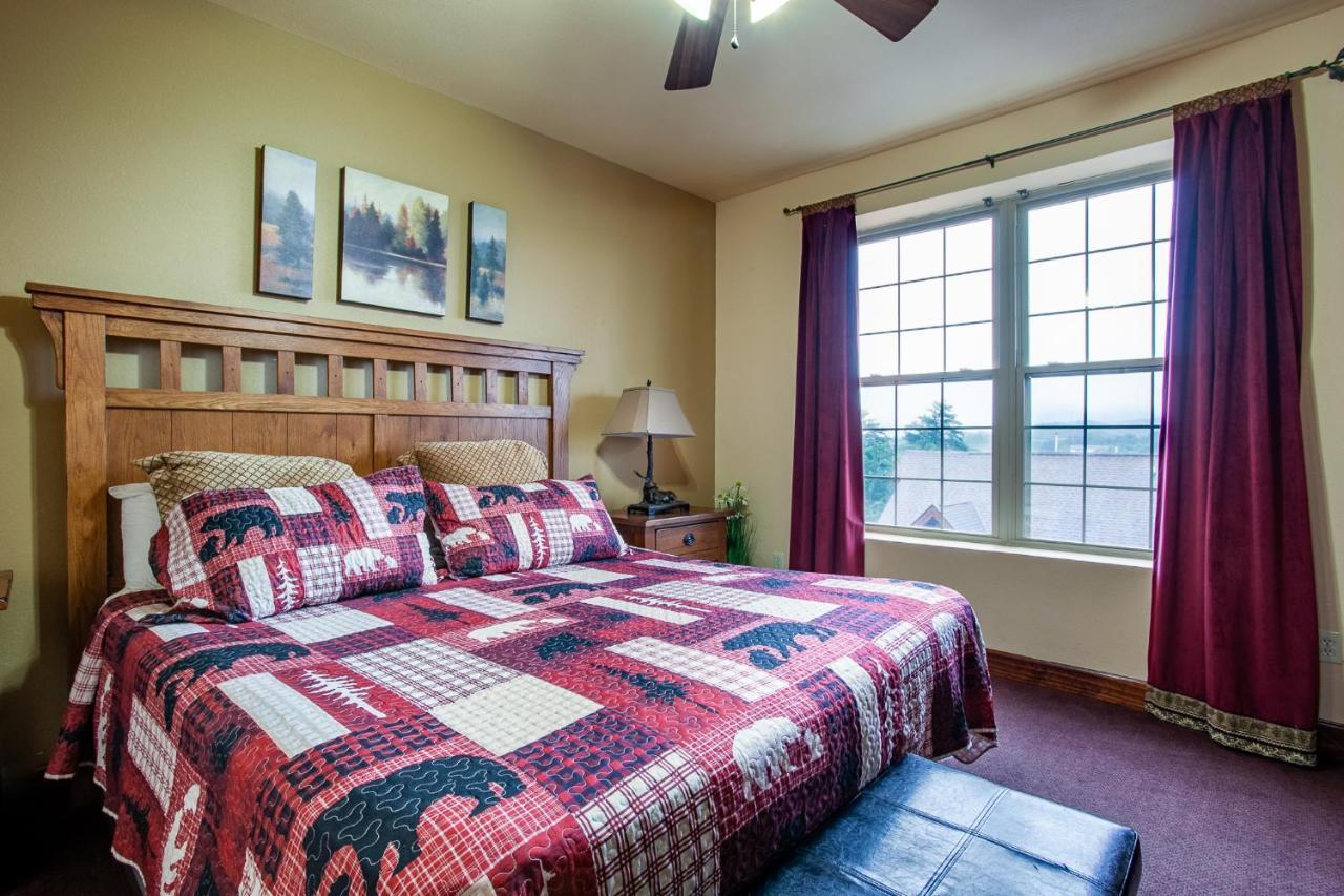 The Bear Paw Palace Mtn View And Community Pools Pigeon Forge Bagian luar foto